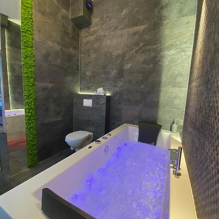 Apartament Bialy Z Jacuzzi Krasków Εξωτερικό φωτογραφία