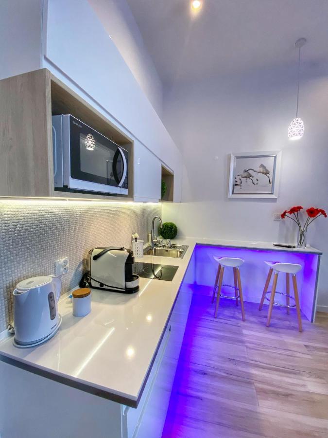Apartament Bialy Z Jacuzzi Krasków Εξωτερικό φωτογραφία